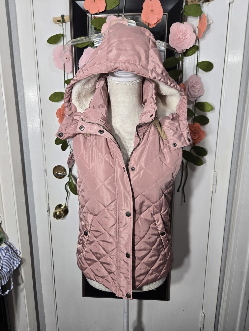 Love Tree Puffer Vest Pink Sz Small Like new